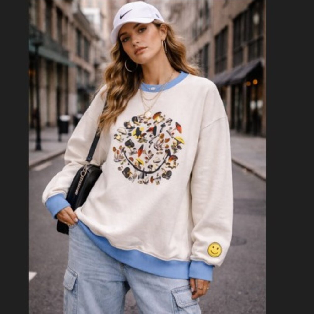 Samii Ryan Smiley Mushroom Sweatshirt BSR Streetwear Graphic Cozy Womens L